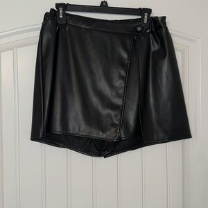 Faux leather skort